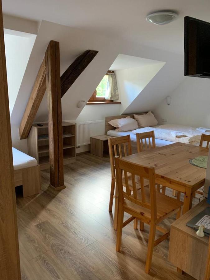 Apartments Stein โบจิดาร์ ภายนอก รูปภาพ